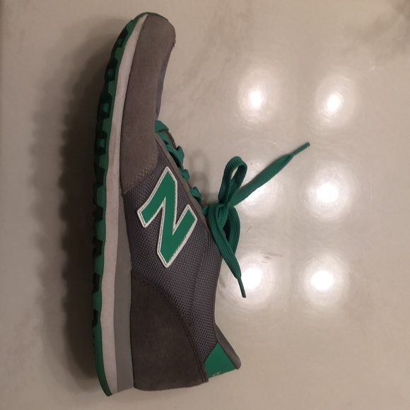 Shoes - Picture 2 of 4